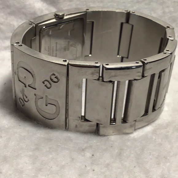 Guess Vintage Wristwatch - Picture 5 of 8